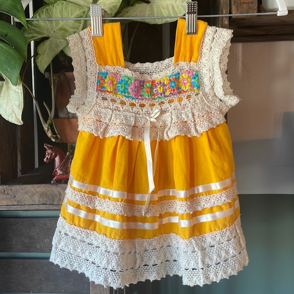 Other - Adorable Vintage Handmade Baby Girls Dress